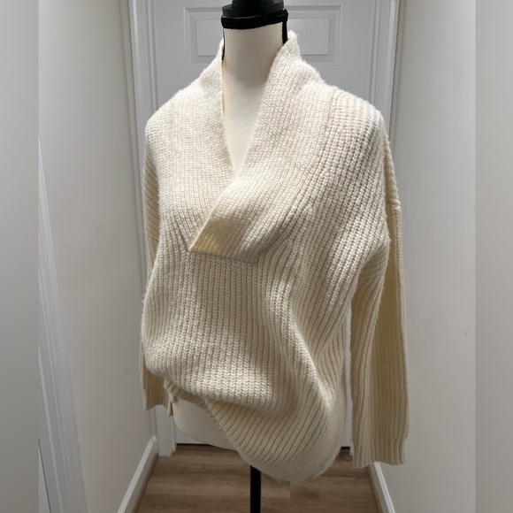 Talbots Cream Chunky Knit Wrap Neck Sweater Size Small NWOT Cozy Winter - Picture 7 of 10